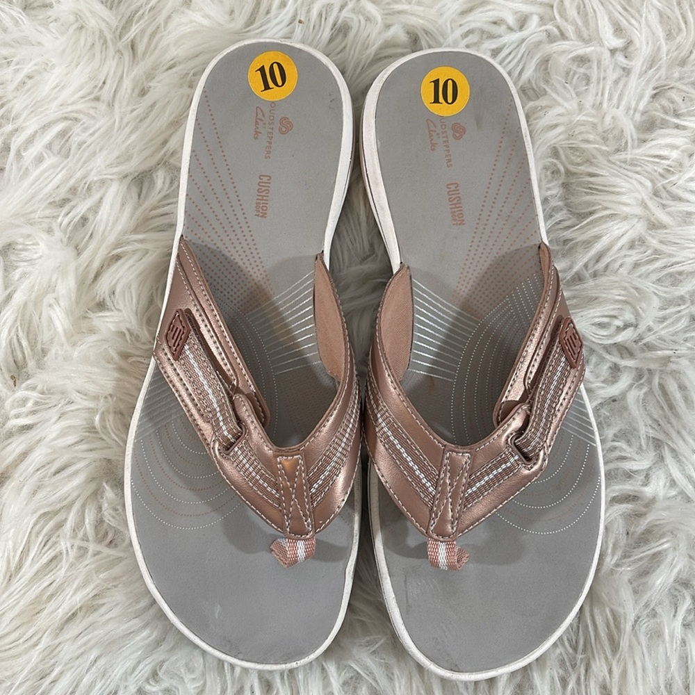 Clarks Cloudsteppers Women's Brinkley Jazz Flip-Flops - Rose Gold - Size 10 - Picture 3 of 12